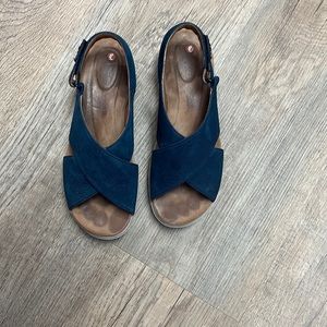 Women’s Clarks sandals